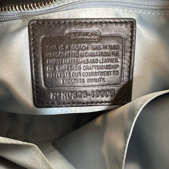 Coach Carly Purse Handbag Signature Logo 13009 Shoulder & Dustbag - Picture 7 of 10